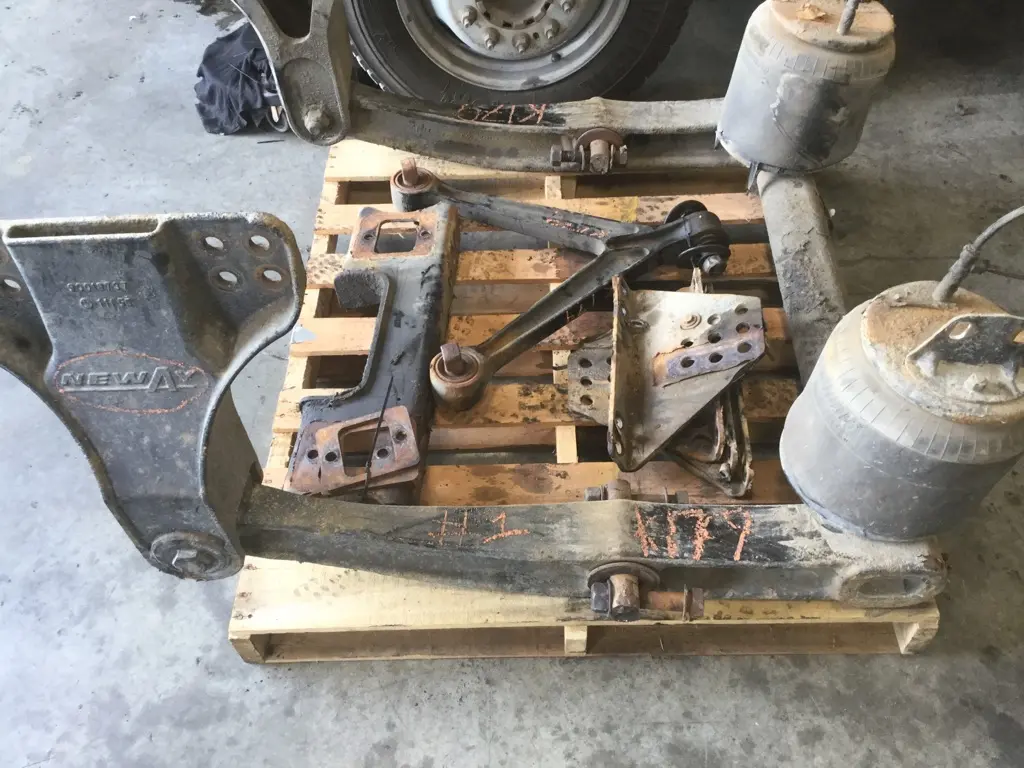 KENWORTH T800 Steering or Suspension Parts, Misc. OEM# 90018737 in  