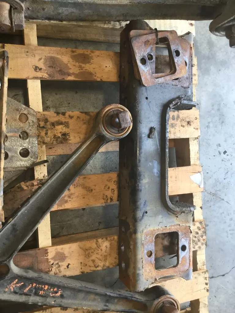 KENWORTH T800 Steering or Suspension Parts, Misc. OEM# 90018737 in  