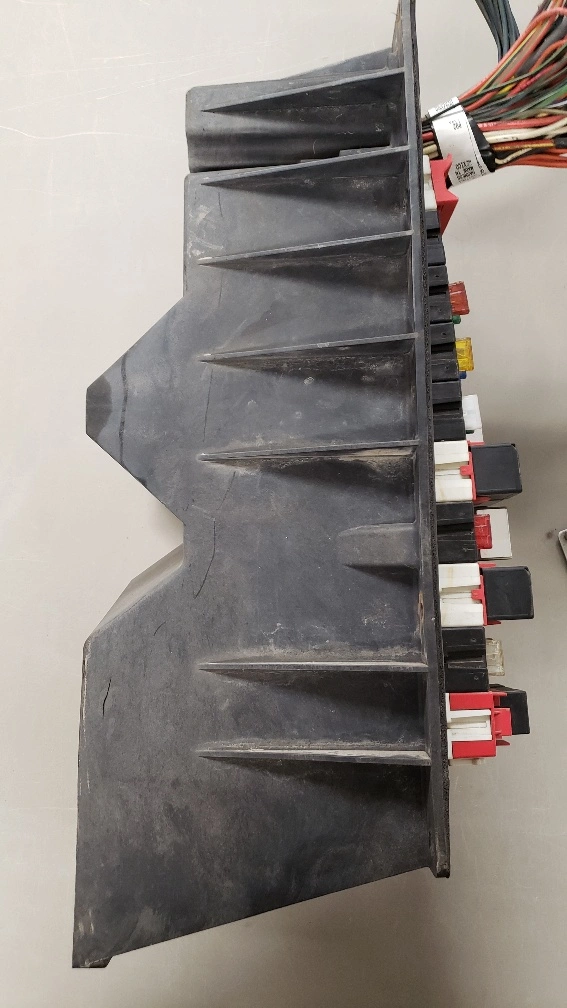 Kenworth T600 Fuse Box in Spencer, IA $750.00 #24719640