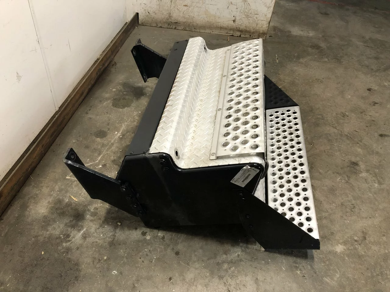 Kenworth T680 Battery Box in Spencer, IA $400.00 #25116660 Kenworth T680 Battery Box in Spencer, IA $400.00 #25116660