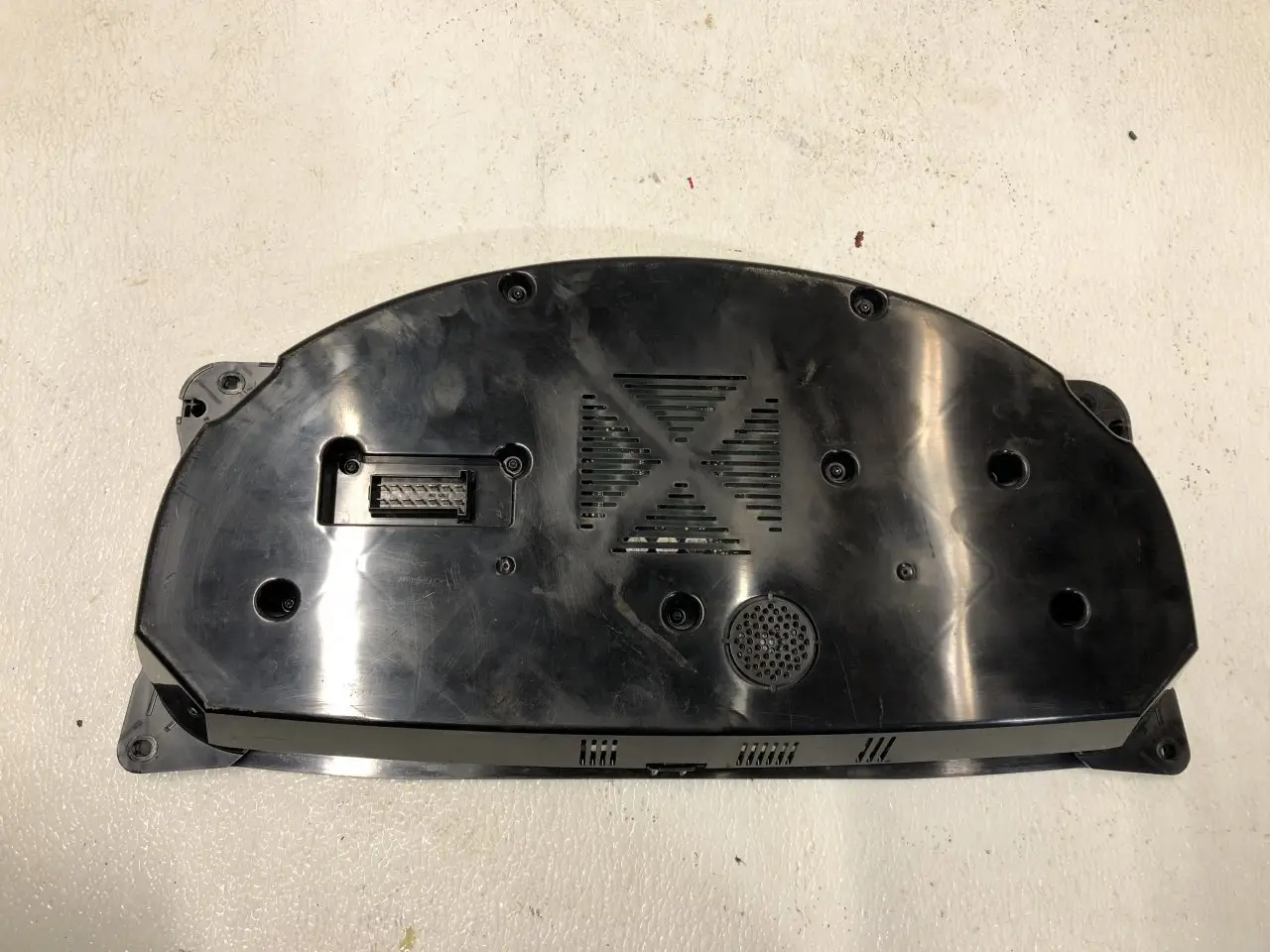Kenworth T680 Instrument Cluster OEM# Q43-1133-1-2-111 in