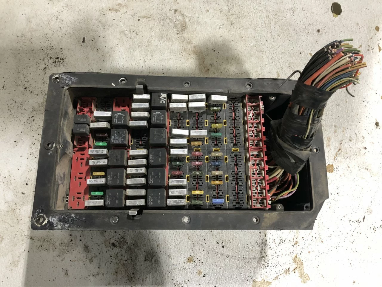 Kenworth T800 Fuse Box in Spencer, IA $450.00 #24949314