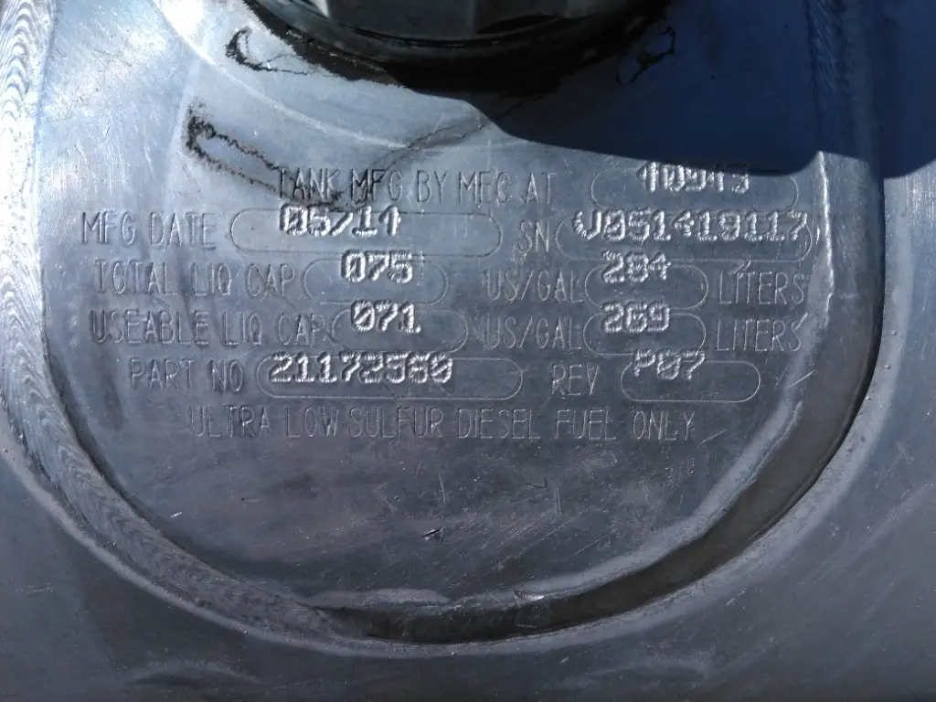MACK CXU613 FUEL TANK OEM# 21172560 in Easton, MD #K15I8002L