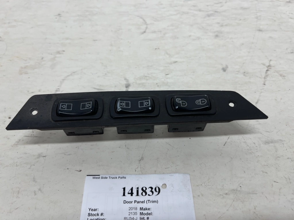 MACK GU713 Switch Panel OEM# 71RU3359M2 in OWENSBORO, KY
