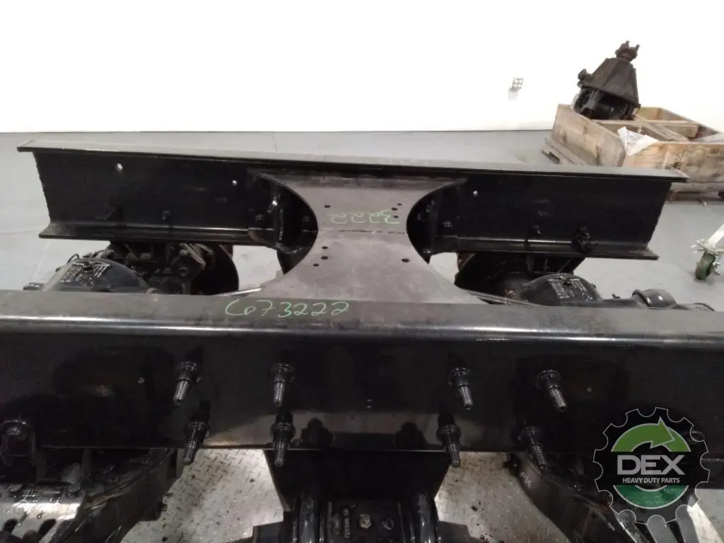 MACK MRU633 4601 rear axle, complete OEM# 21387069 in Advance, NC 