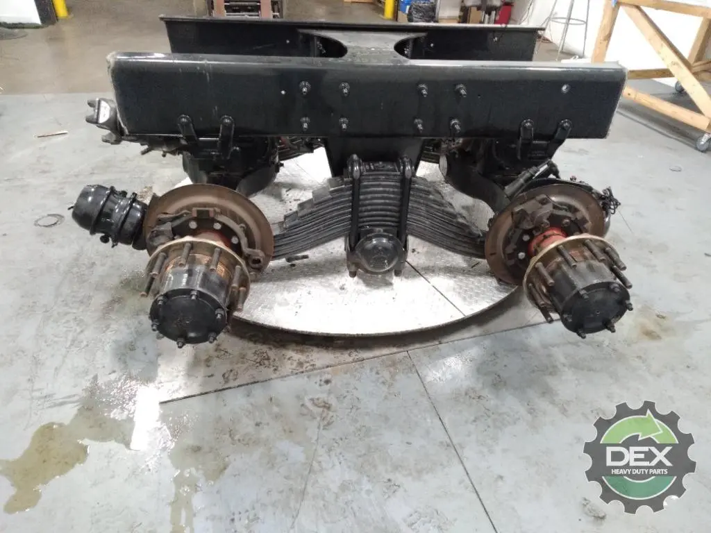 MACK MRU633 4601 rear axle, complete OEM# 21387069 in Advance, NC 