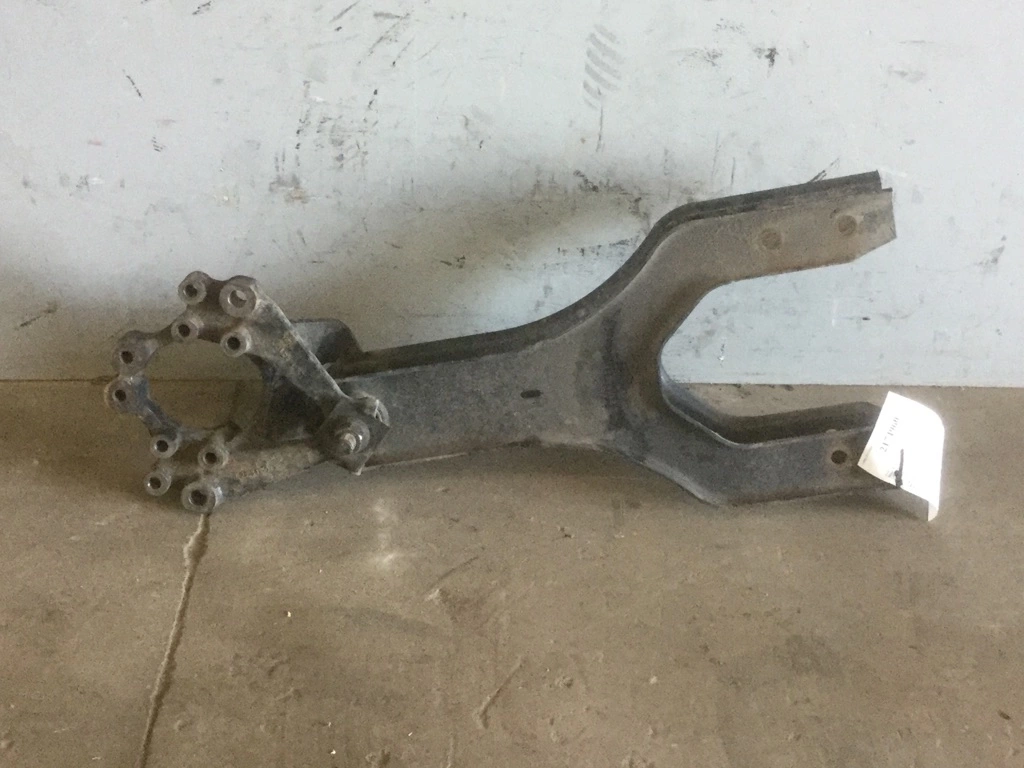 MACK TWIN Y SUSPENSION PART in Watseka, IL $350.00 #2174960
