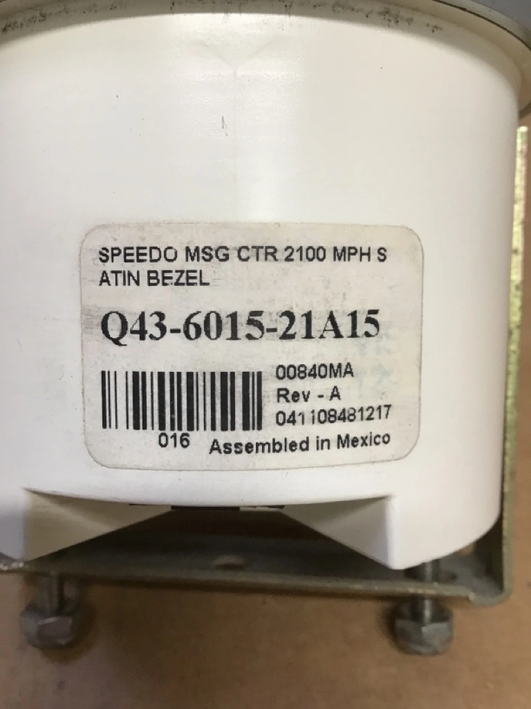 PETERBILT 387 GAUGE SPEEDOMETER OEM# Q43-6015-21A15 in Wykoff, MN 