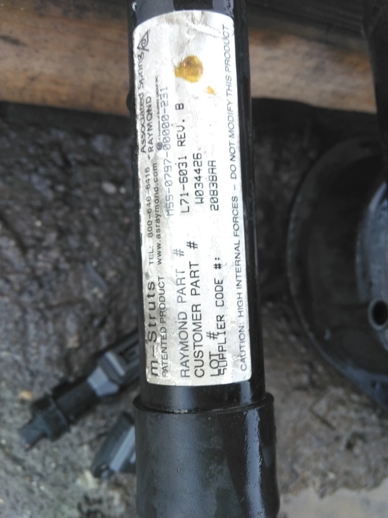 PETERBILT 567 HOOD SHOCK/STRUT in Spokane Valley, WA $475.00