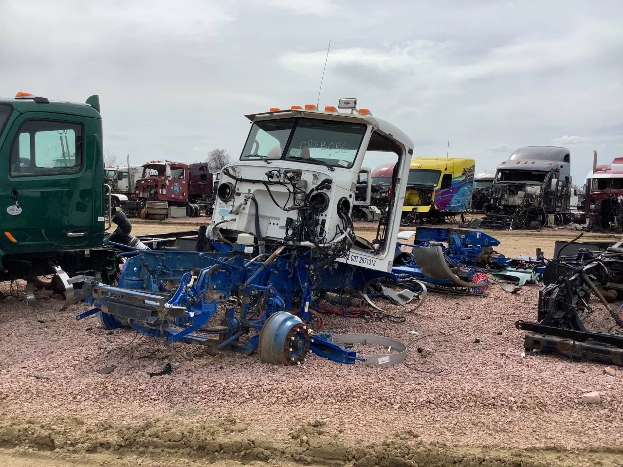 Peterbilt 367 Parts Unit in Sioux Falls, SD #08PB086