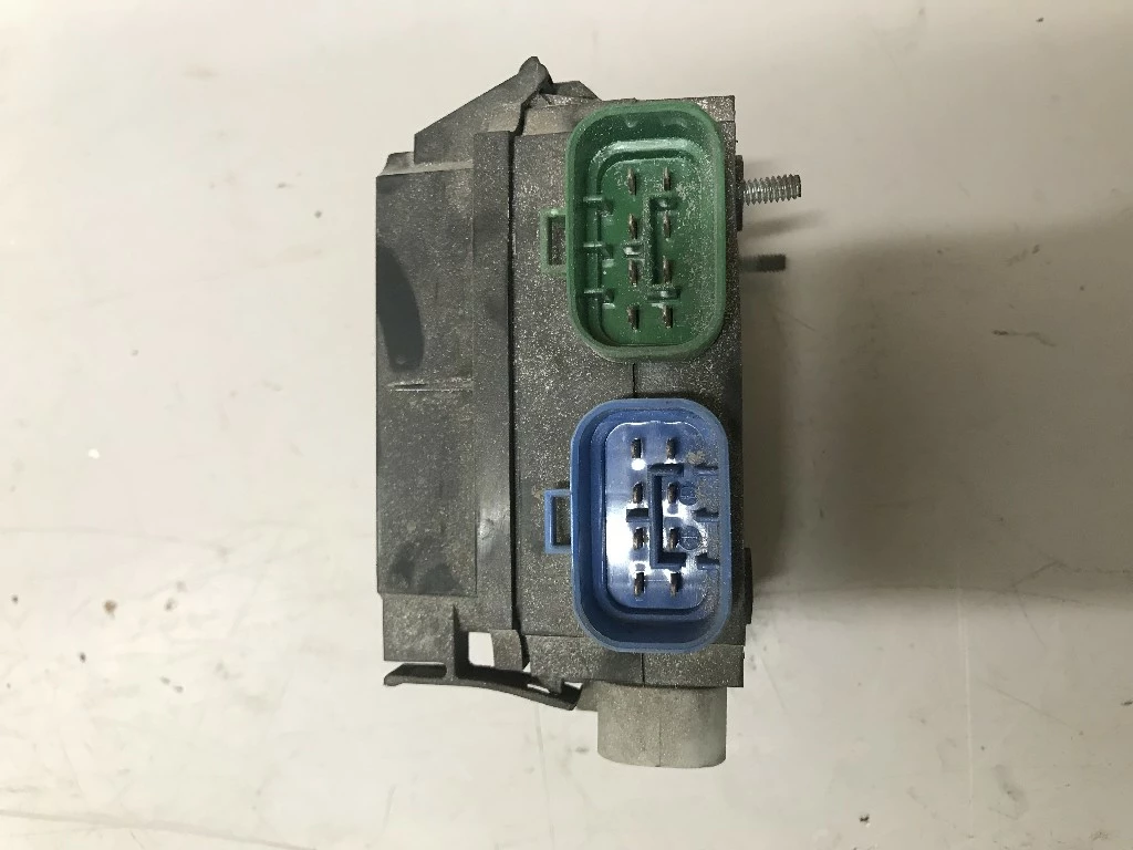 キーエンス 16点 トランジスタ出力ユニット KL-16BT | 保守部品.com
