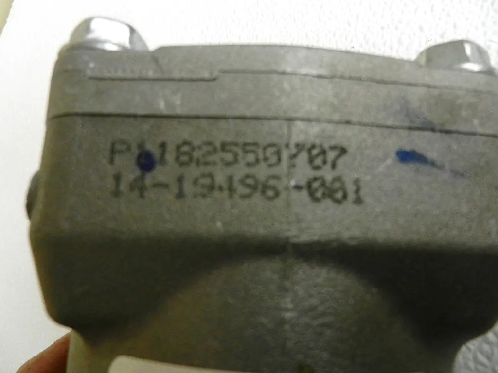 TRW EV221618L Power Steering Pump OEM# 14-19496-001 in LINCOLNTON 