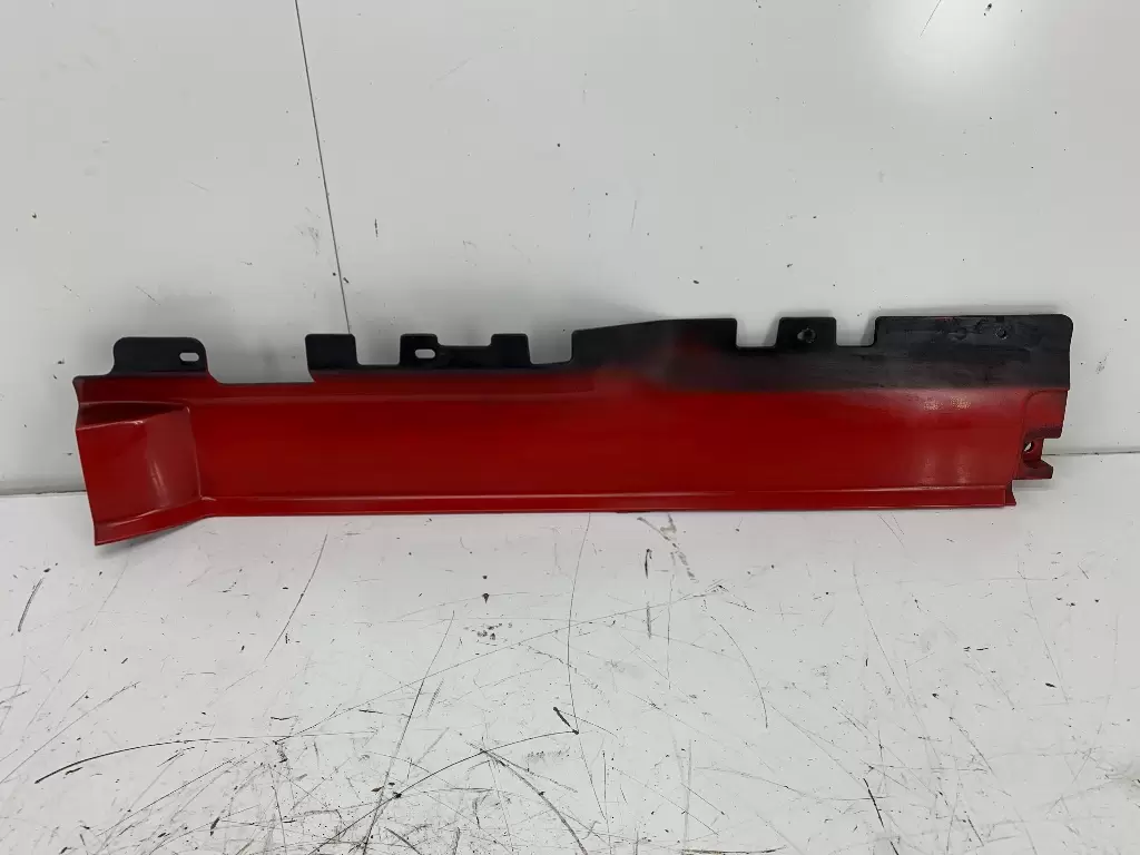 VOLVO 20941709 Side Fairing OEM# 20941709 in OWENSBORO, KY VOLVO 20941709 Side Fairing OEM# 20941709 in OWENSBORO, KY