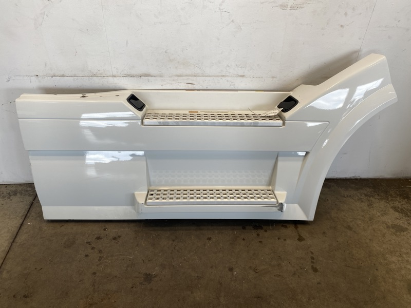 VOLVO VNL Gen 2 Side Fairing in Dorr, MI $464.00 #607-12355