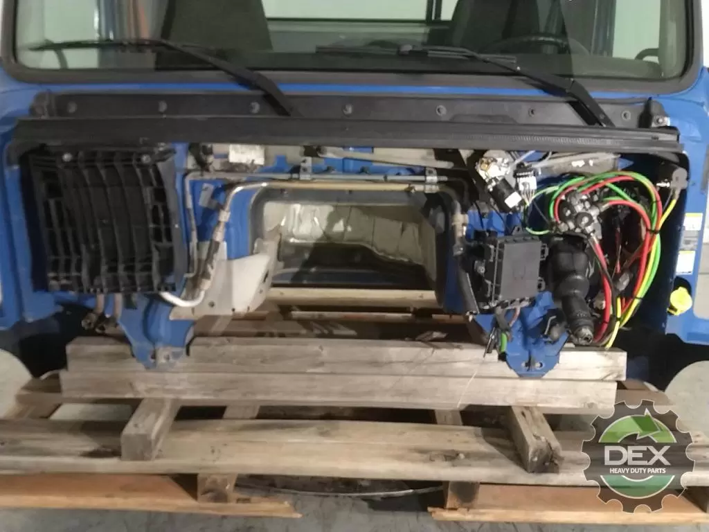 VOLVO VNM 8102 cab, complete OEM# 23826062 in Advance, NC