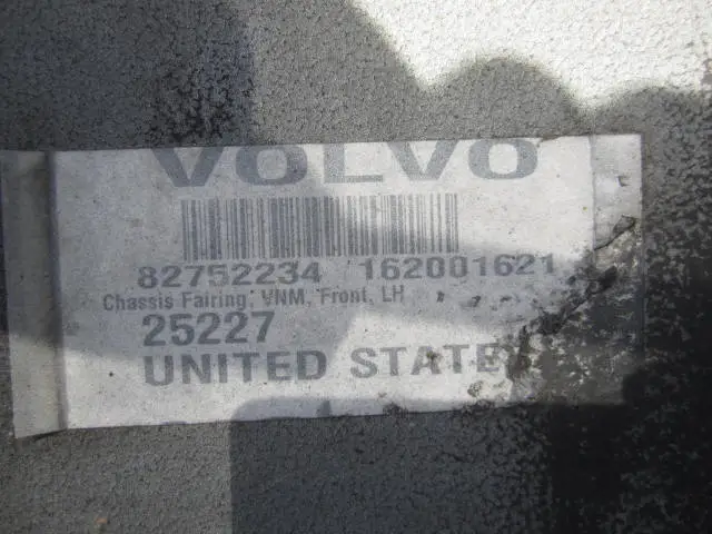 VOLVO VNM CAB SKIRT/SIDE FAIRING OEM# 82752234 in Easton, MD  