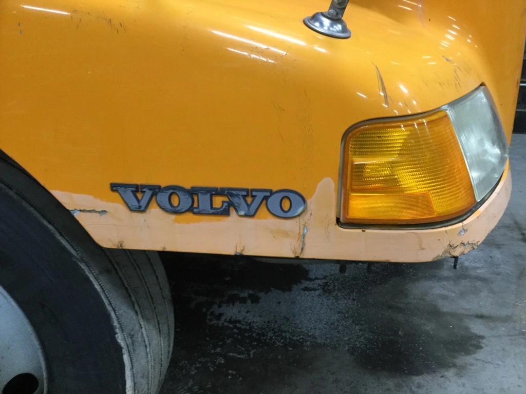 WHITE/VOLVO WCM HOOD in Athens, GA #2292029