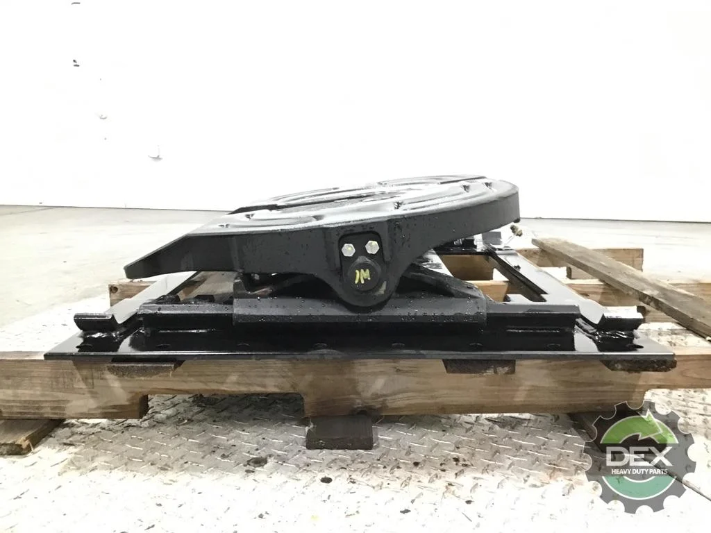 VOLVO 9222 fifth wheel OEM# 24224972 in Advance, NC #570611