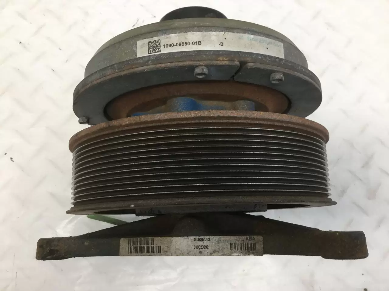 Volvo D13 Fan Clutch OEM# 21925113 in Sioux Falls, SD