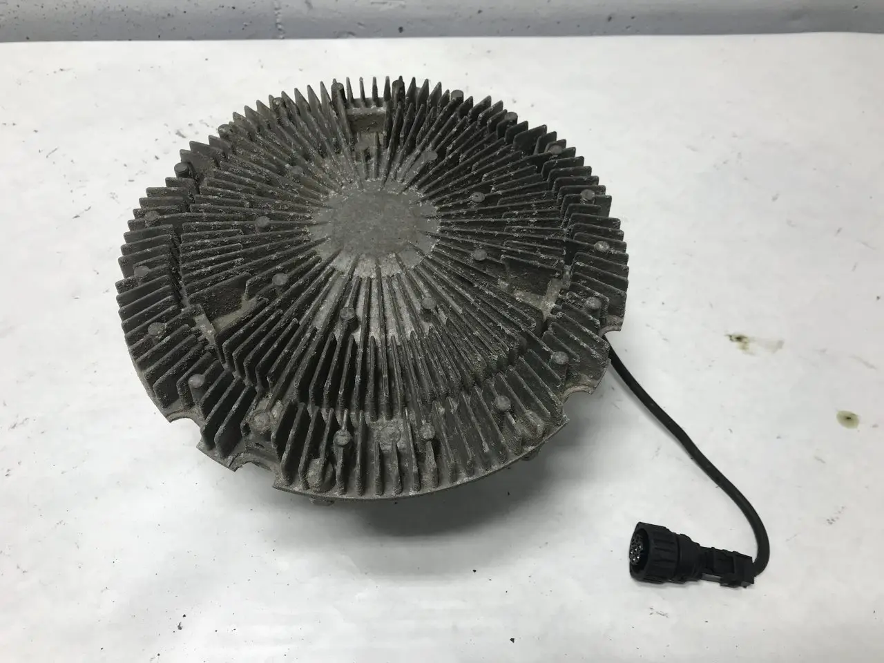 Volvo VED12 Fan Clutch OEM# 6102243 in Sioux Falls, SD #24908924