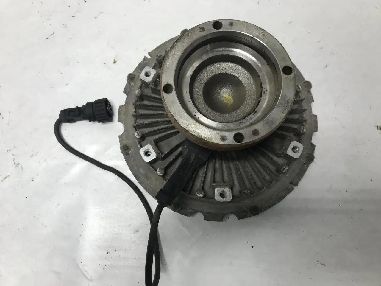 Volvo VED12 Fan Clutch OEM# 6102243 in Sioux Falls, SD #24908924