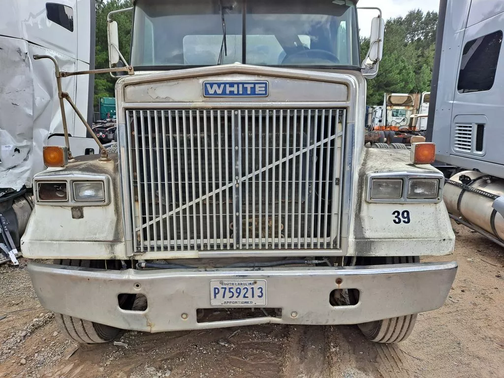 WHITE/VOLVO WCM HOOD in Athens, GA #2292029