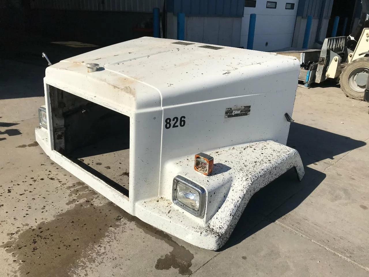 WHITEGMC AUTOCAR ACL64 Hood in Kansas City, MO $968.00 #24936064
