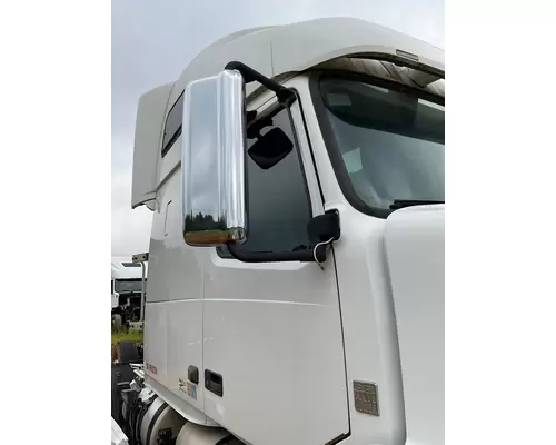  Volvo VNL Mirror (Side View)