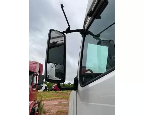  Volvo VNL Mirror (Side View)