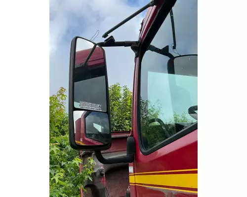  Volvo VNL Mirror (Side View)