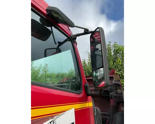  Volvo VNL Mirror (Side View)