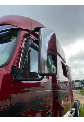  Volvo VNL Mirror (Side View)