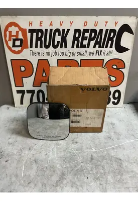  Volvo VNL Mirror (Side View)
