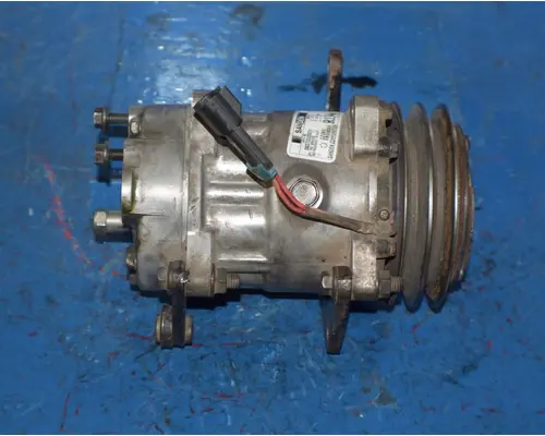 Air Conditioner Compressor   Diesel Truck Parts