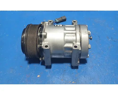 Air Conditioner Compressor   Diesel Truck Parts