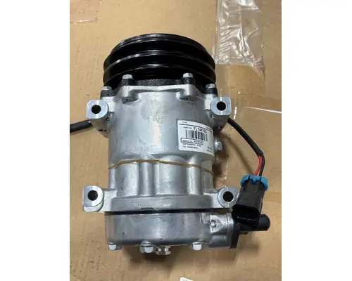 Air Conditioner Compressor   K &amp; R Truck Sales, Inc.