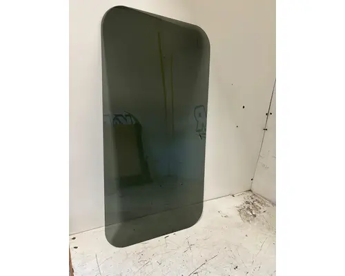 Back Glass   K &amp; R Truck Sales, Inc.