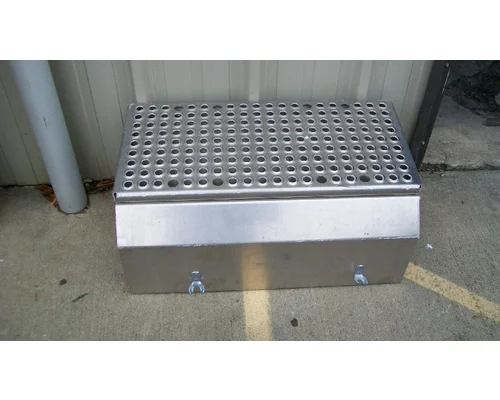 Battery Box   Charlotte Truck Parts,inc.