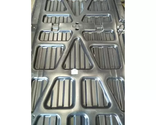 Body / Bed   Payless Truck Parts