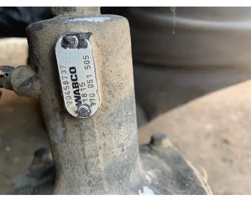 Clutch Slave Cylinder   Truck Salvage International Inc