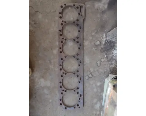 Cylinder Head   Truck Salvage International Inc