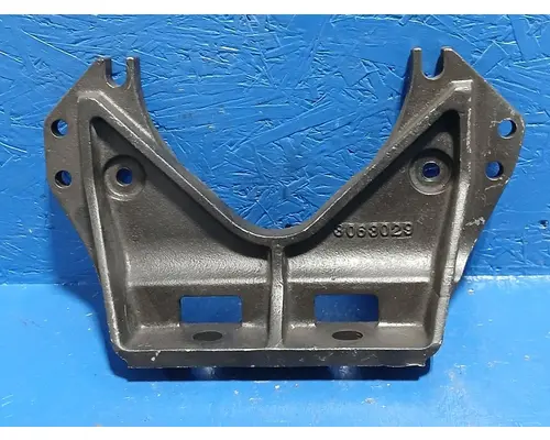 Engine Mounts   Diesel Truck Parts