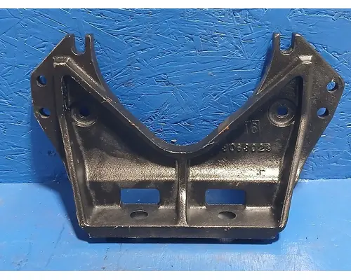 Engine Mounts   Diesel Truck Parts