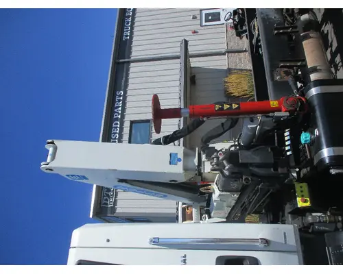 Equipment (Mounted)   DTI Trucks