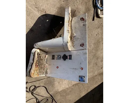 Fender   Truck Salvage International Inc