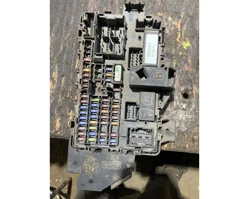 Fuse Box   Truck Salvage International Inc