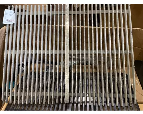 Grille   Payless Truck Parts