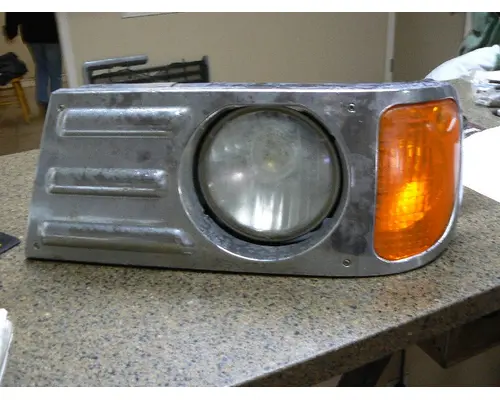 Headlamp Assembly   Truck Salvage International Inc
