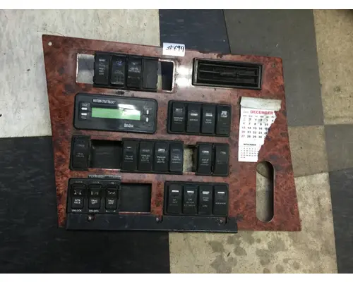 Instrument Cluster   Payless Truck Parts