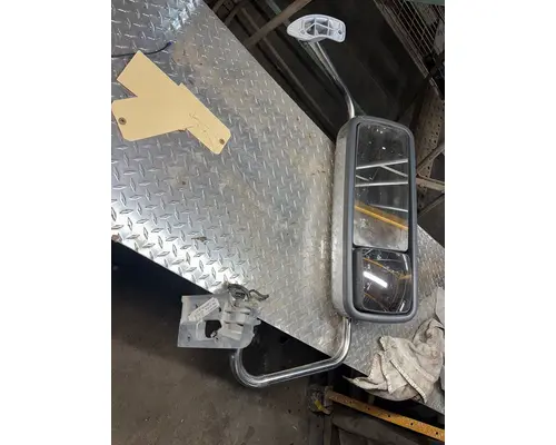 Mirror (Side View)   Hatch Trucking &amp; Salvage Parts LLC